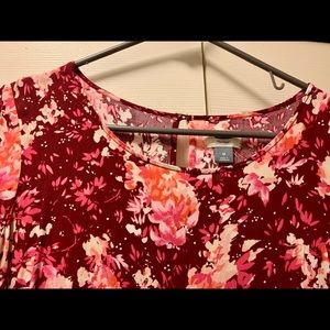 Old navy floral dress size medium. Short sleeves.